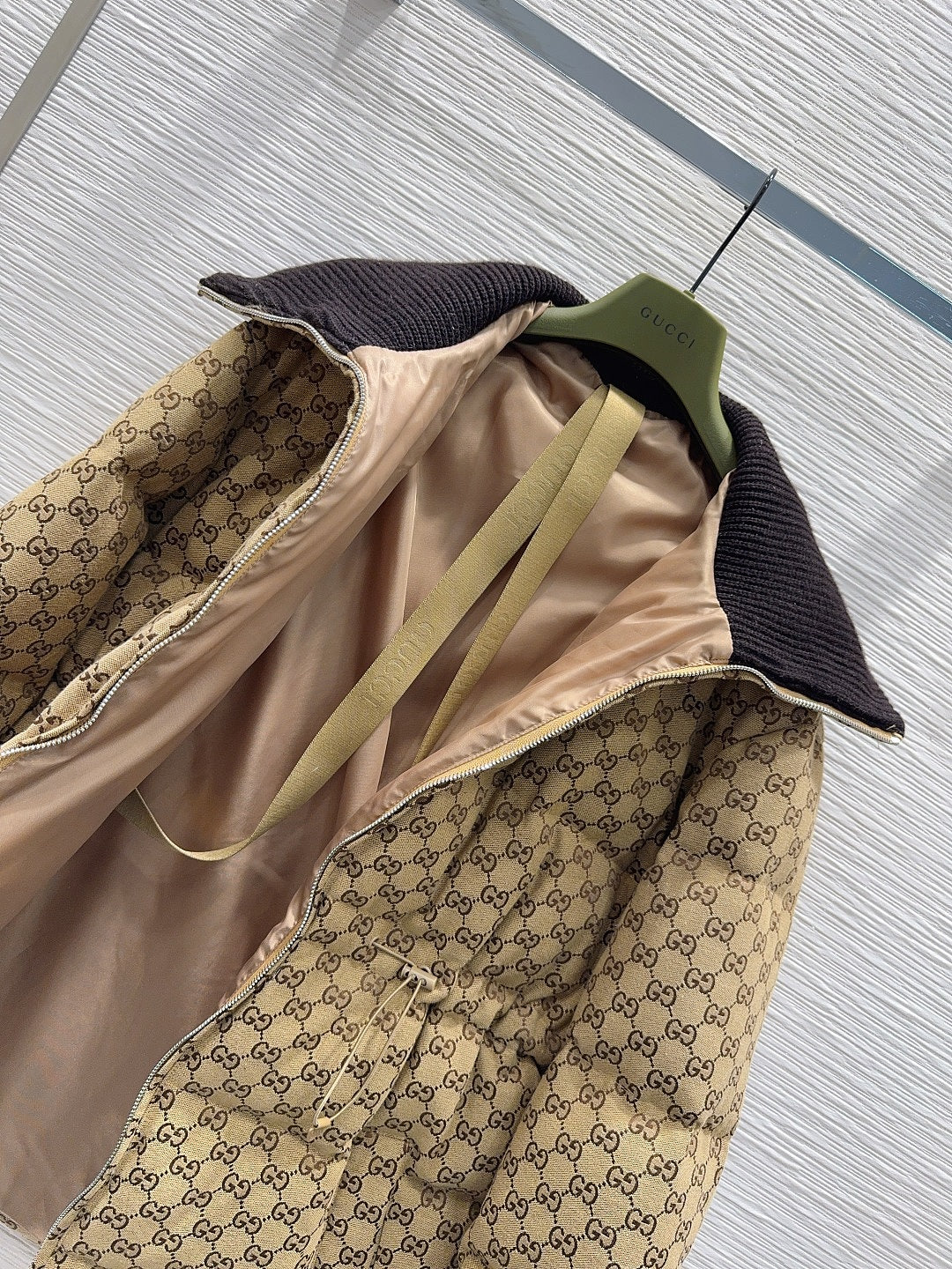 GU Jacket Down  Woman
