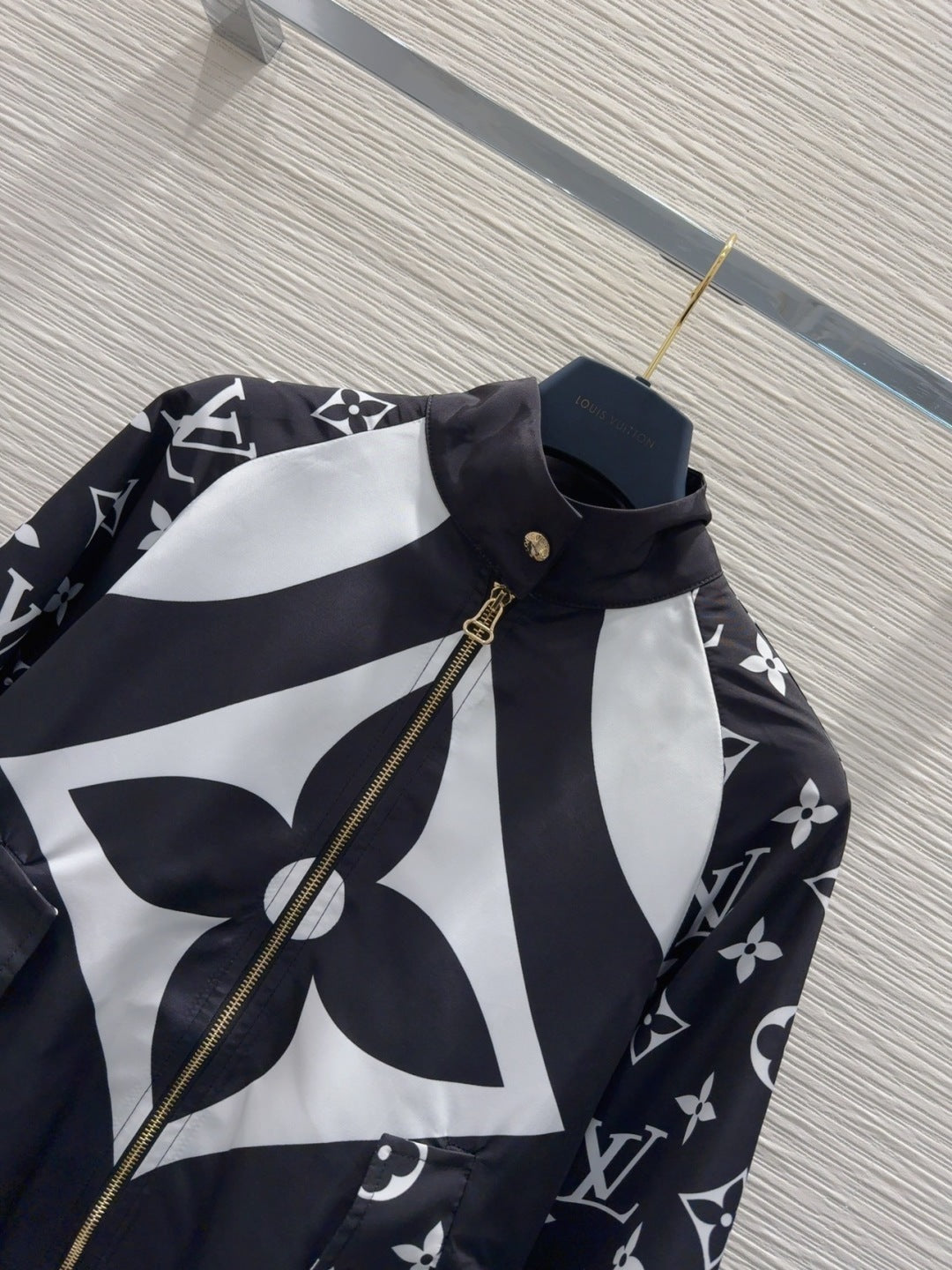 LU Sport Suits  Woman limited GQ