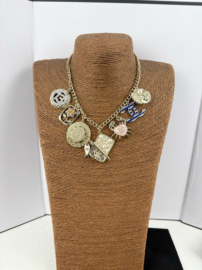 CHL Fashion Necklace