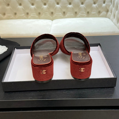 CHL  Slippers Sandals 2 Color's Woman