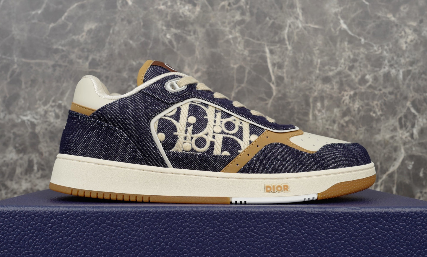 CHD   Sneakers 46