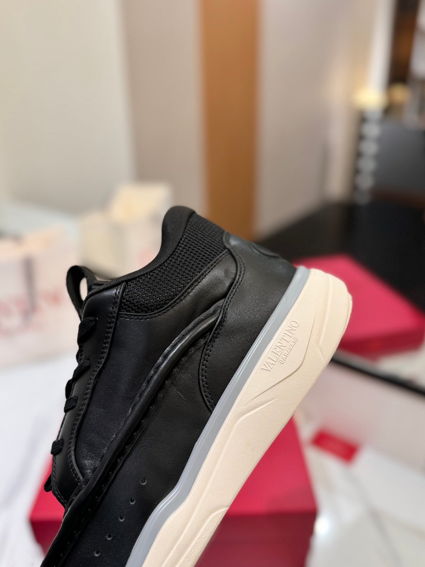 CV Sneakers  Color's  2 Color's