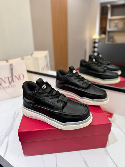 CV Sneakers  Color's  2 Color's