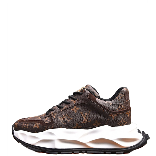 LU  Sneakers 46