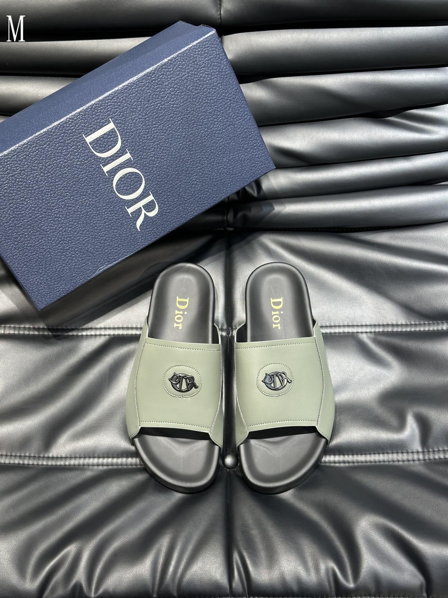 CHD Slippers   Man 4 Color's