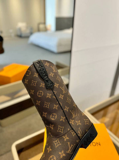 LU  Boots Woman