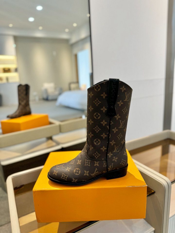 LU  Boots Woman
