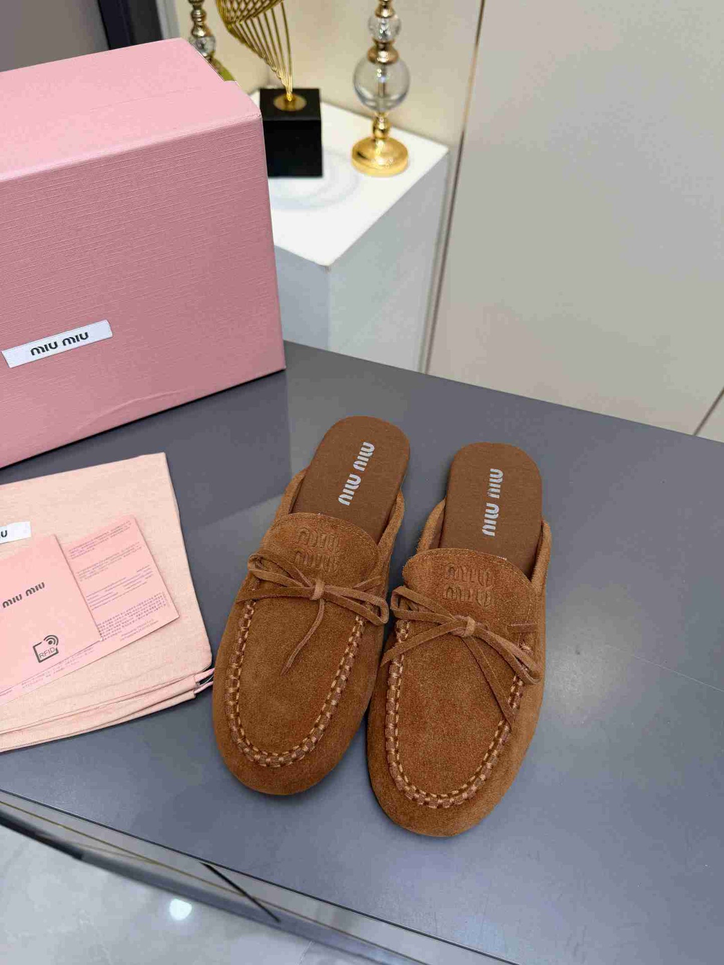MI MI  Suede Mule slippers   Woman 5 Color's