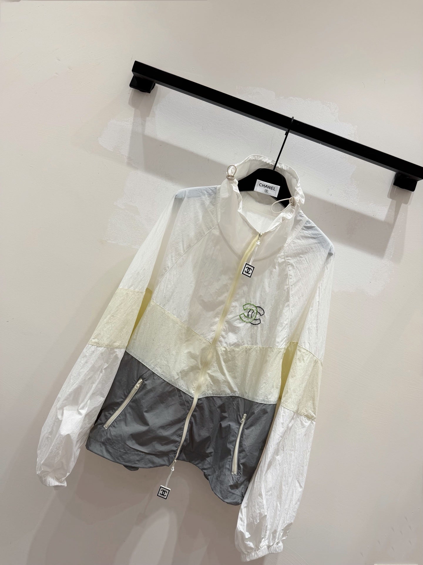 CHL Windbreak hoodie Jacket  Woman