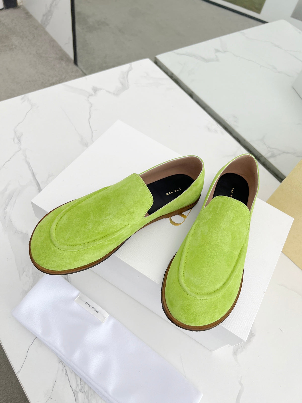 ROW Shoes  Woman 2 Color's