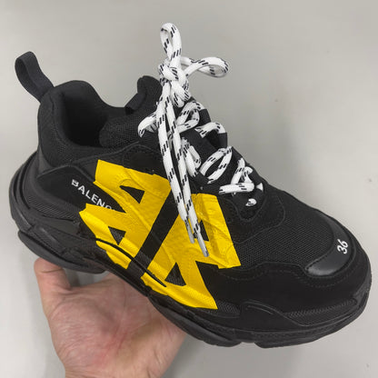SNBAL  Sneakers trainers Triple
