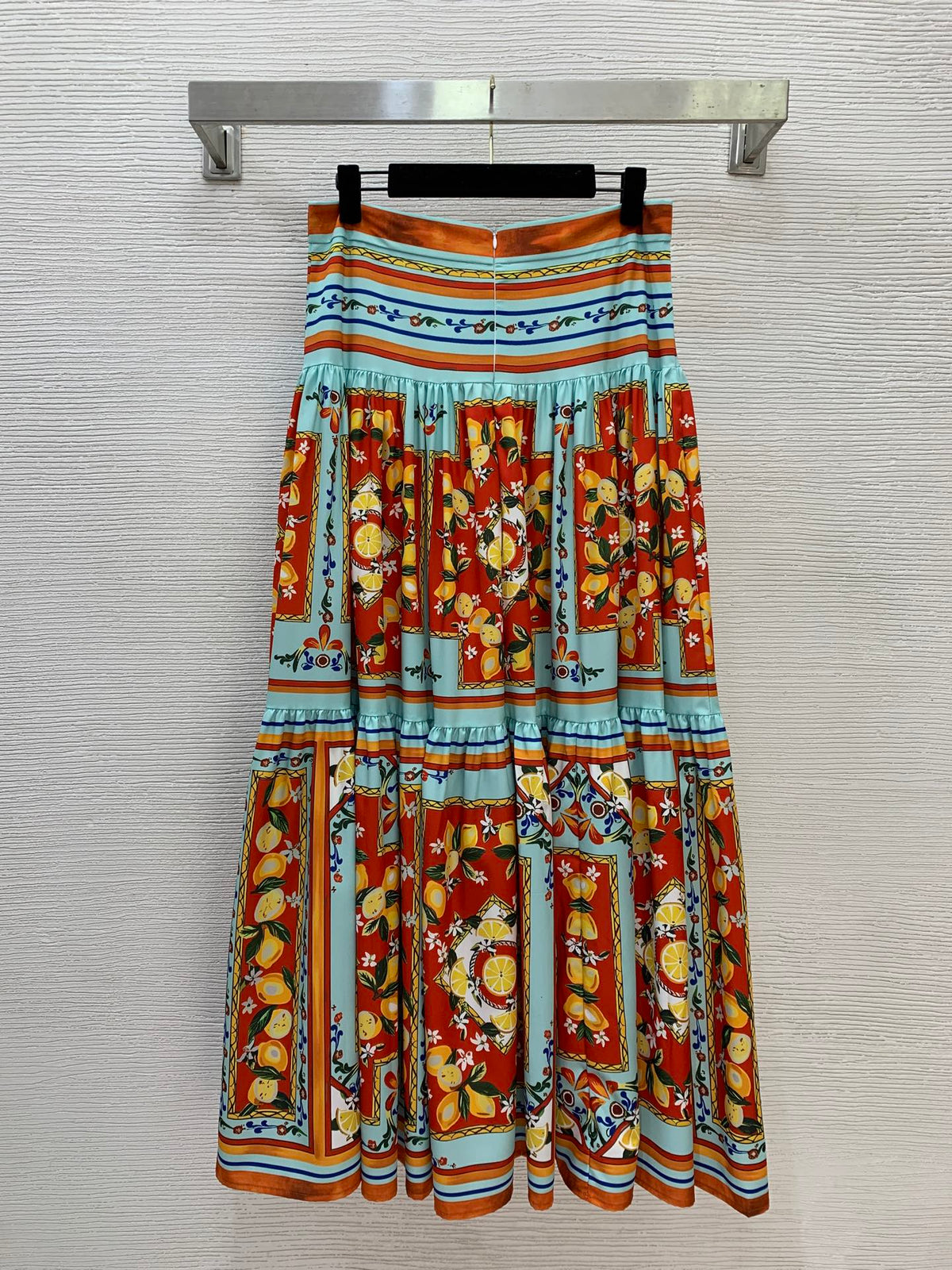 G D Woman  top  and skirt  set  2 GQ