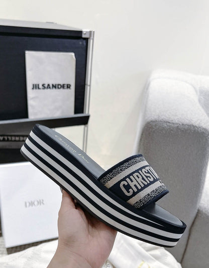 CHD Slippers 2 Color's Woman 42