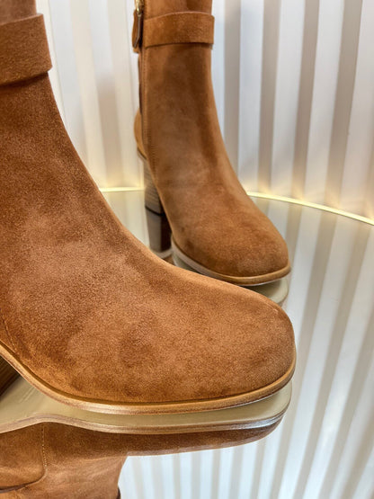 HRM Woman Boots