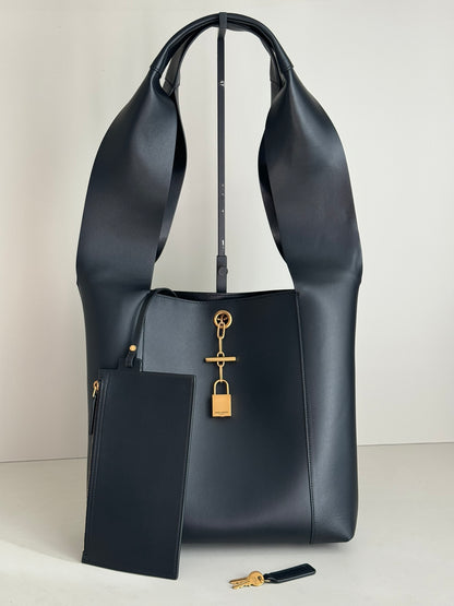 Y L  Bag 27 cm