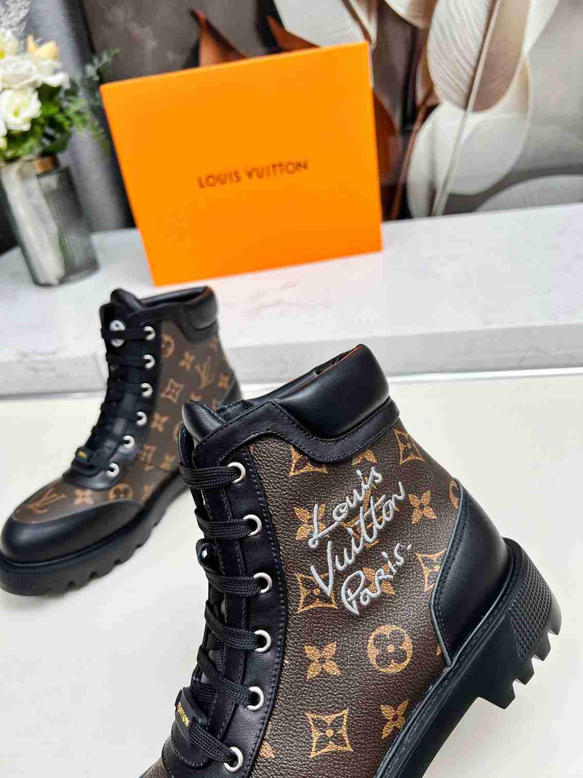 LU Low Boots Woman