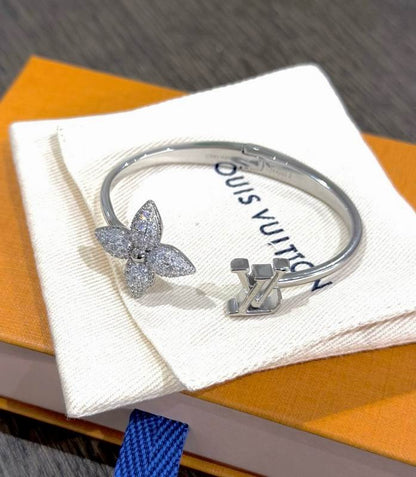 LU Fashion Bracelet