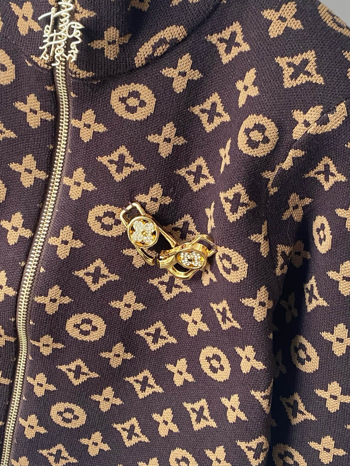 LU Jacket Woman  GIF