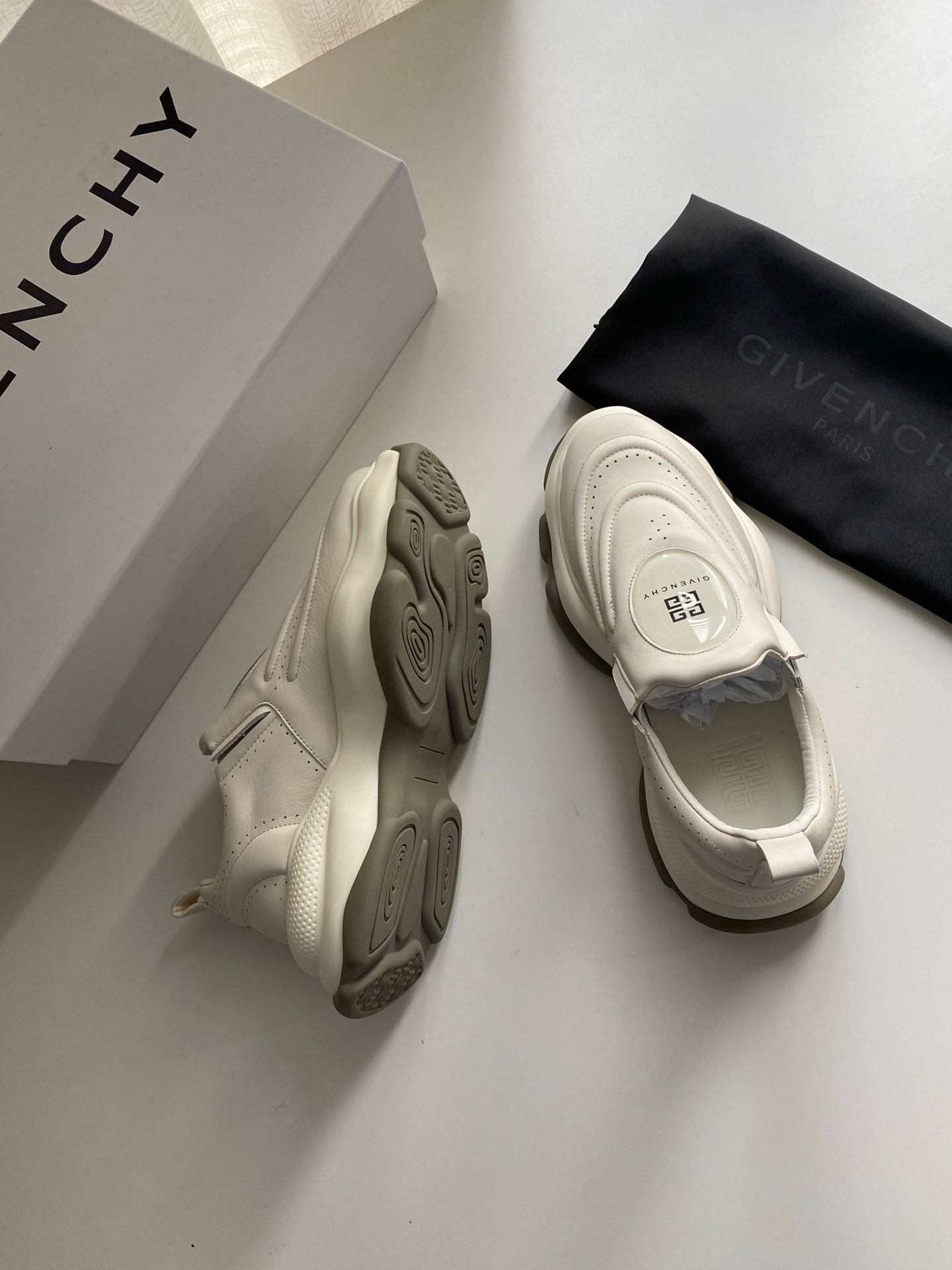 GIVENJY Sneakers