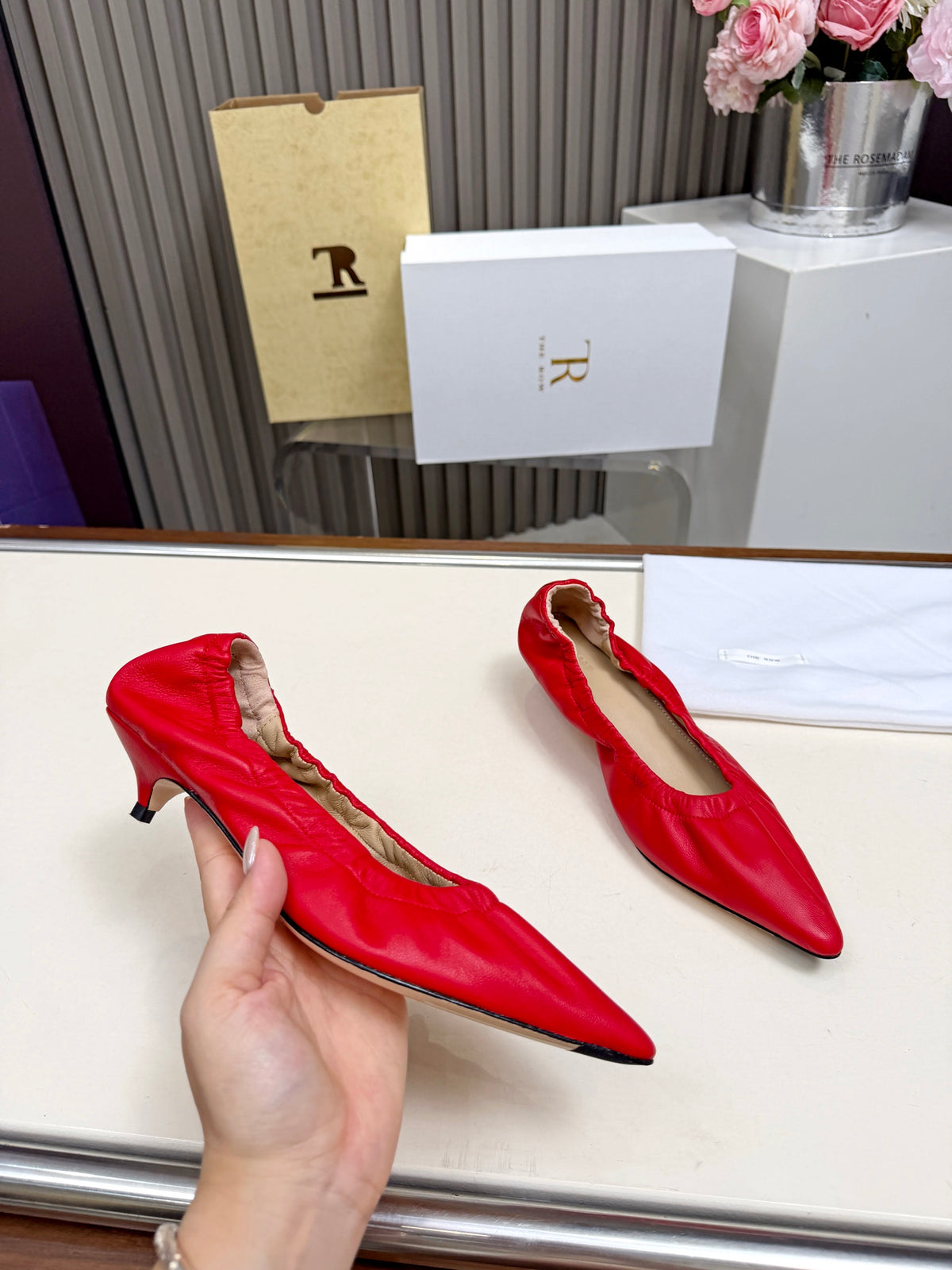 ROW Shoes  Woman 2 Color's