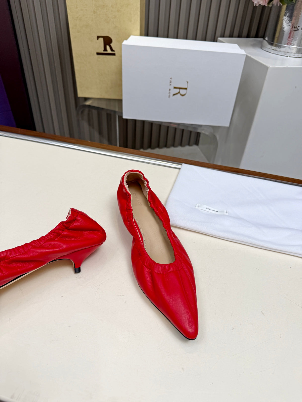 ROW Shoes  Woman 2 Color's