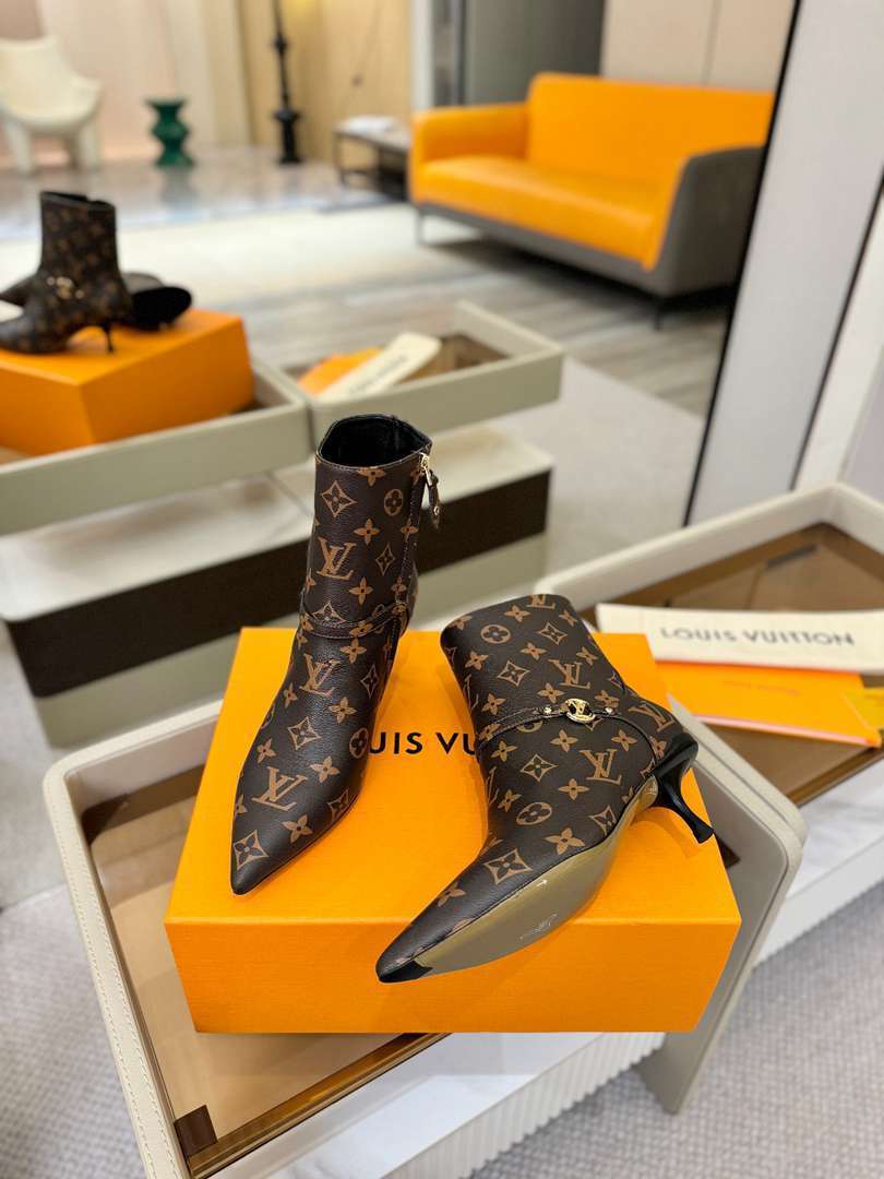 LU Low Boots