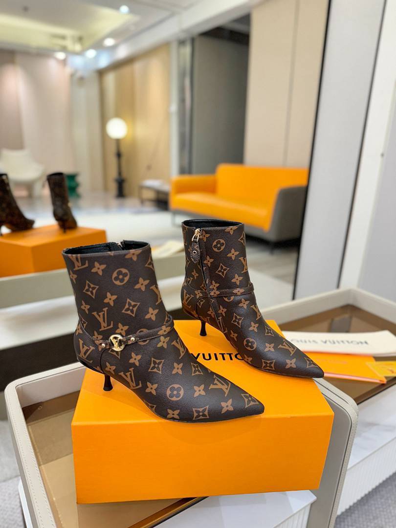LU Low Boots