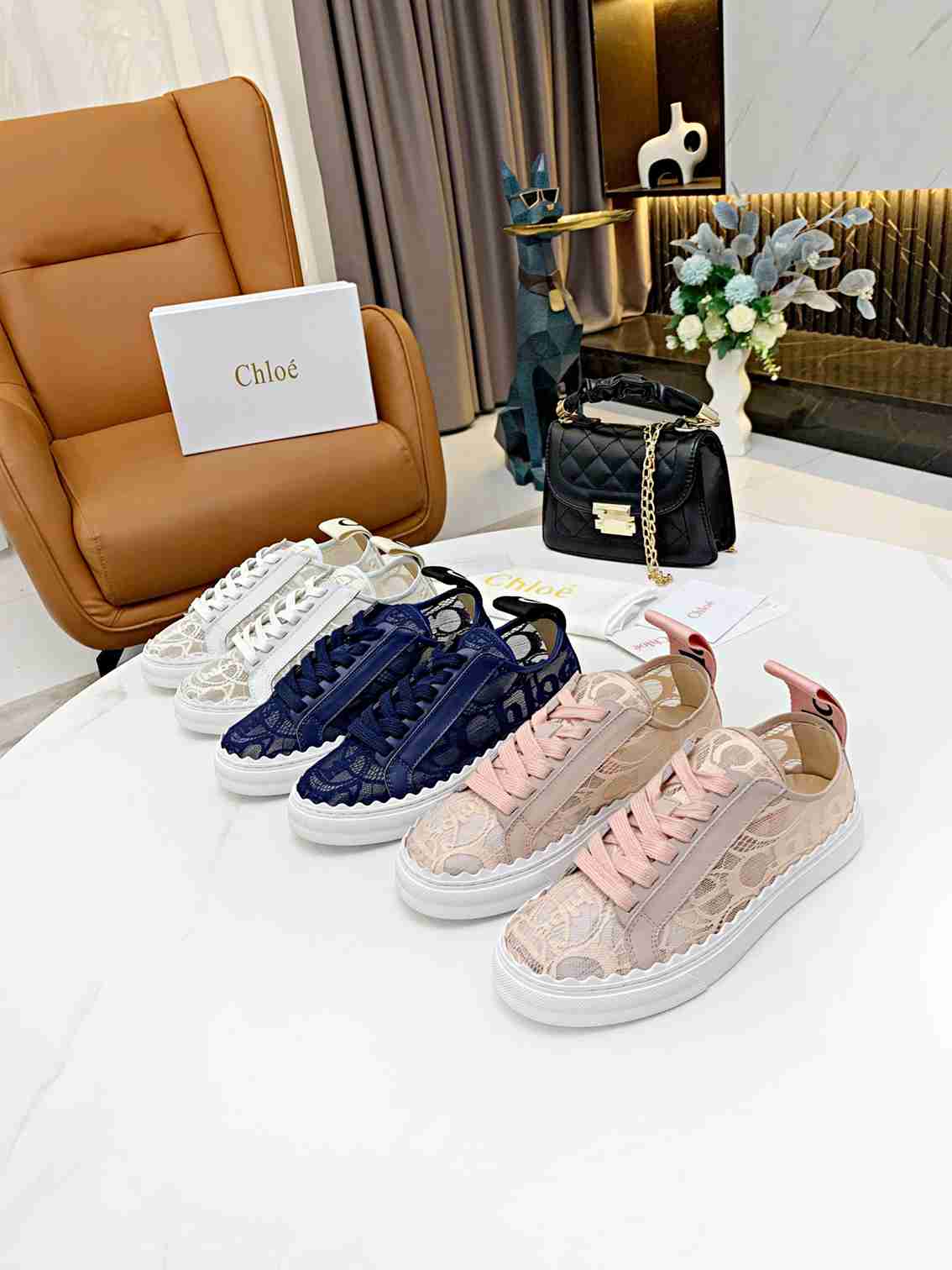 CLO Sneakers 2 Color's