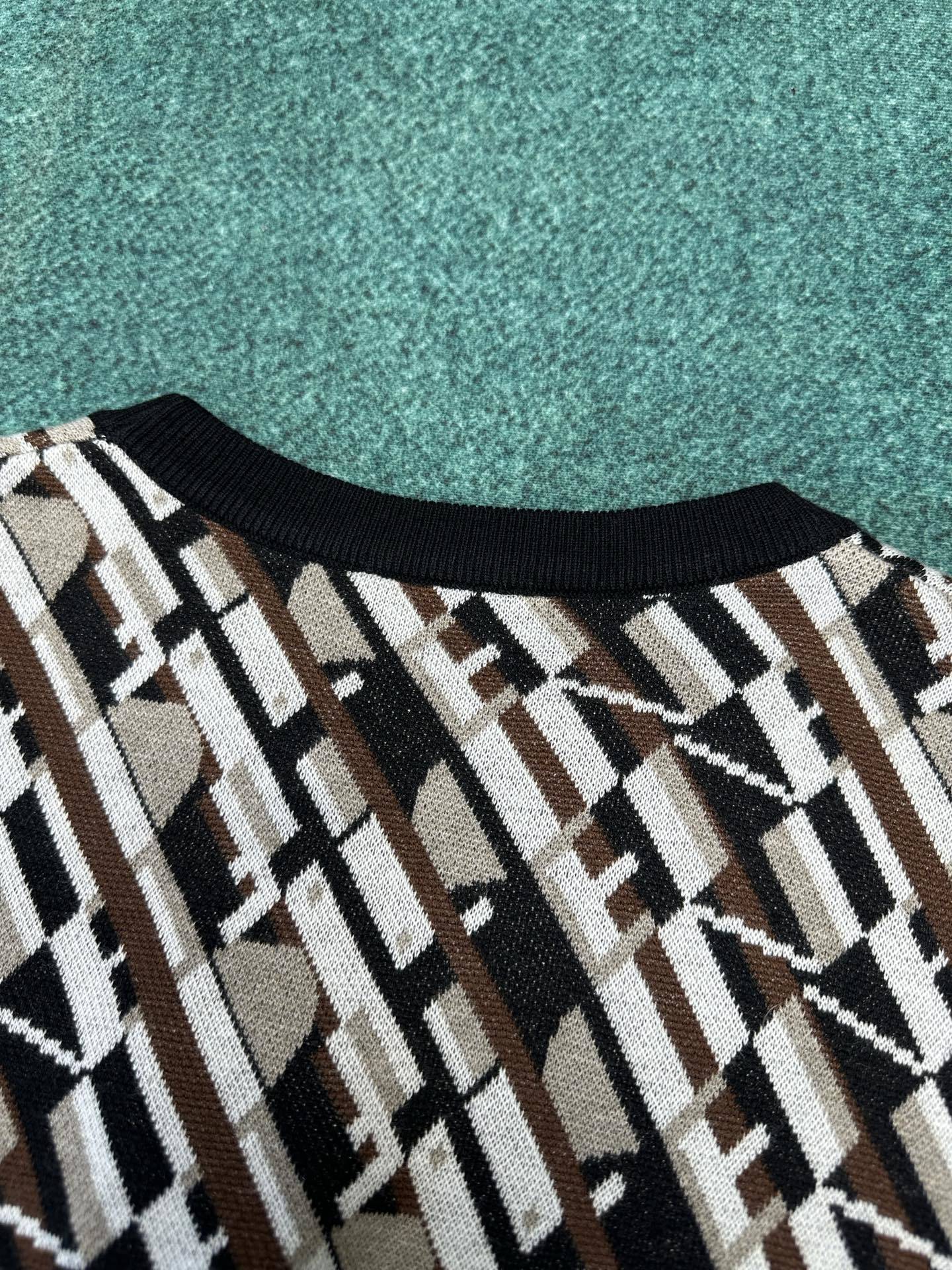 FEN Sweater