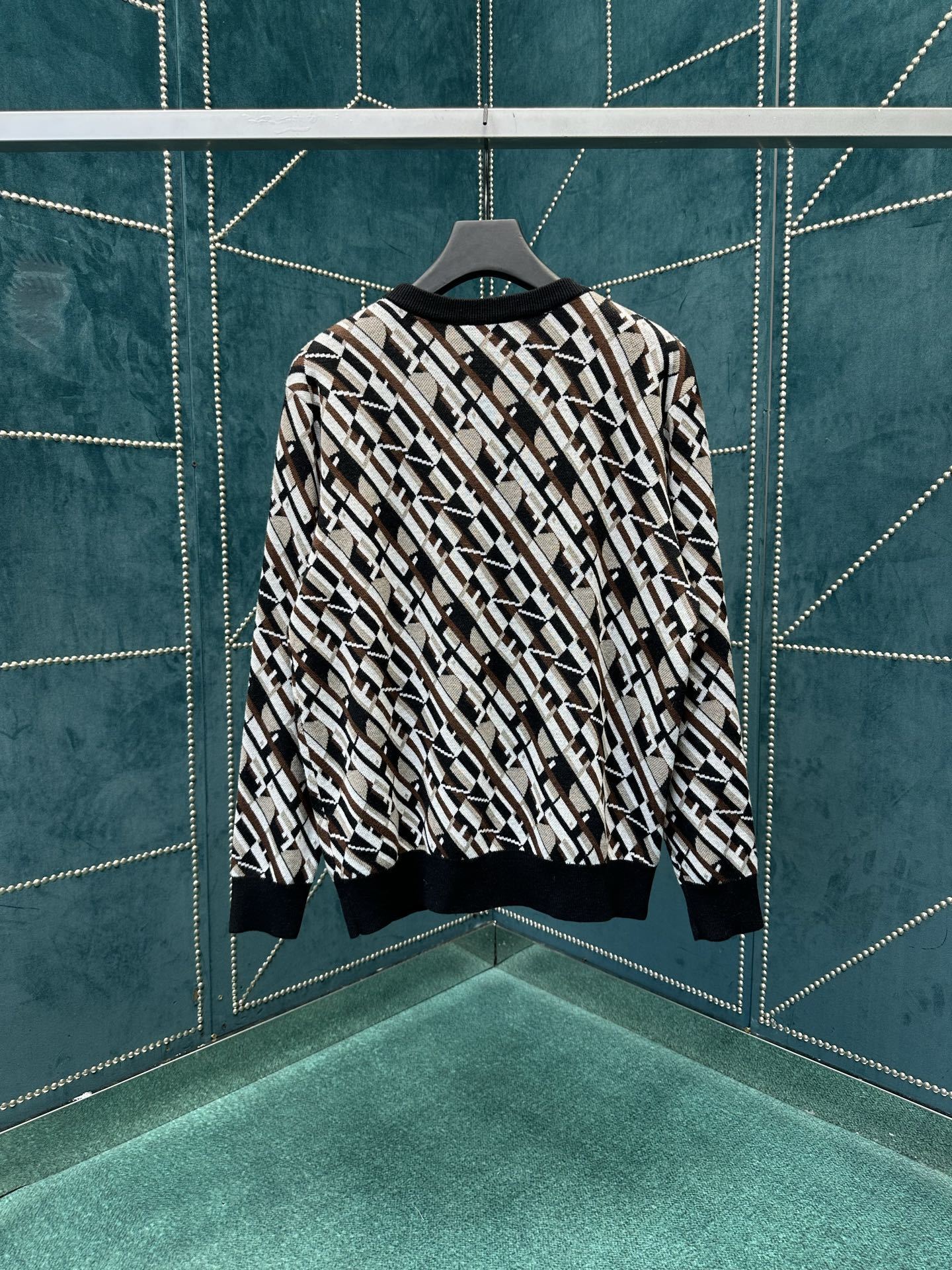 FEN Sweater