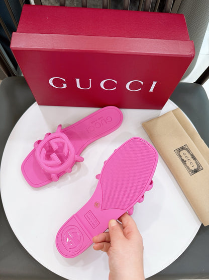 GU Slippers  Woman Size  5 Color's