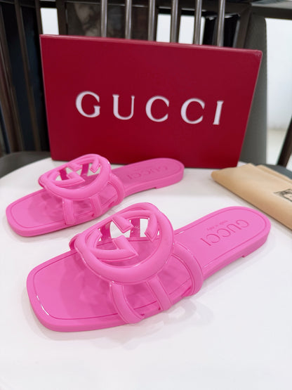 GU Slippers  Woman Size  5 Color's