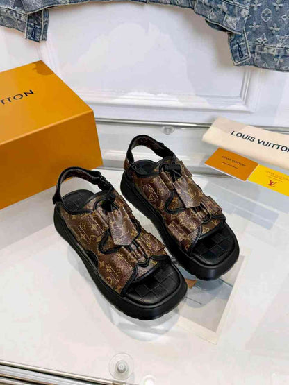 LU Sandals  Woman 42
