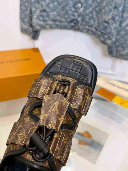 LU Sandals  Woman 42
