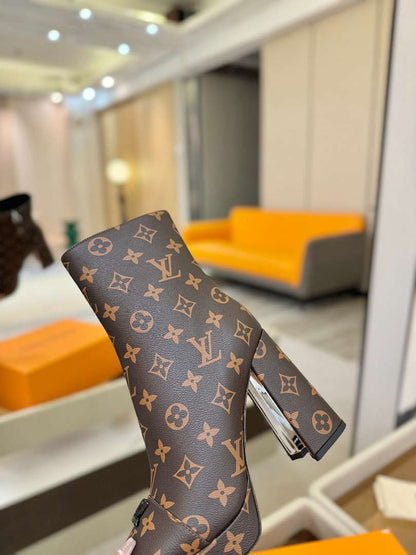 LU Low Boots High Heels