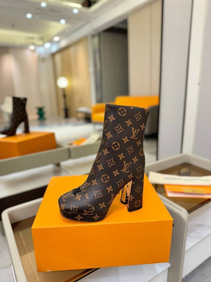 LU Low Boots High Heels