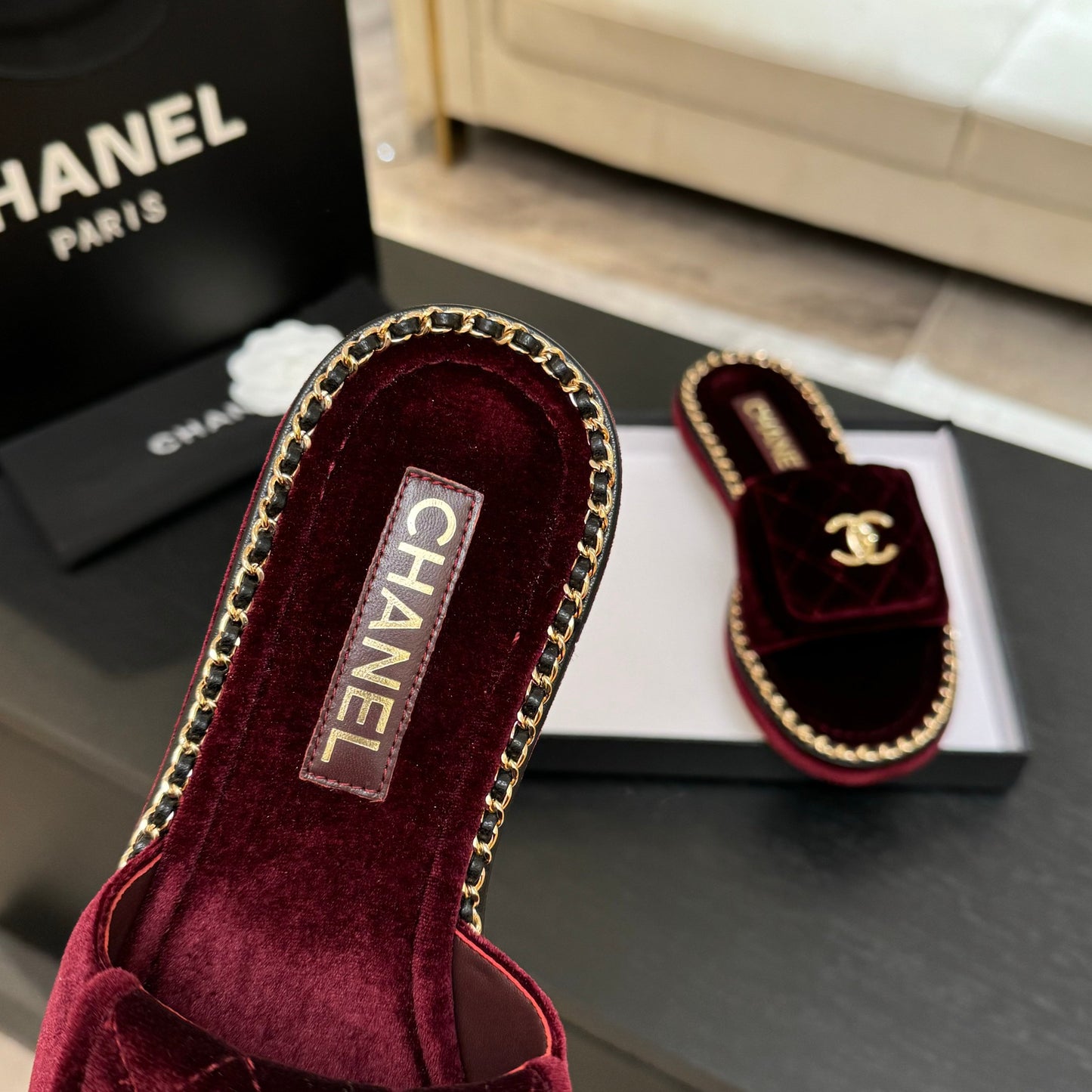 CHL  Slippers  2 Color's Woman