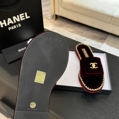 CHL  Slippers  2 Color's Woman