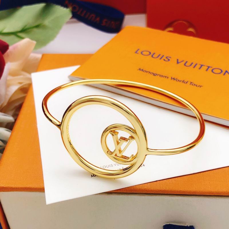 LU Fashion Bracelet