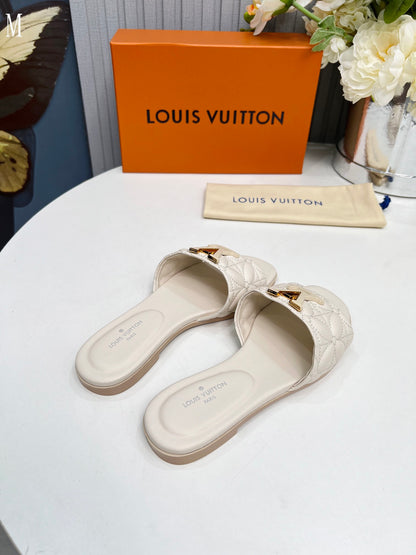 LU  Slippers  4 Color's Woman 42