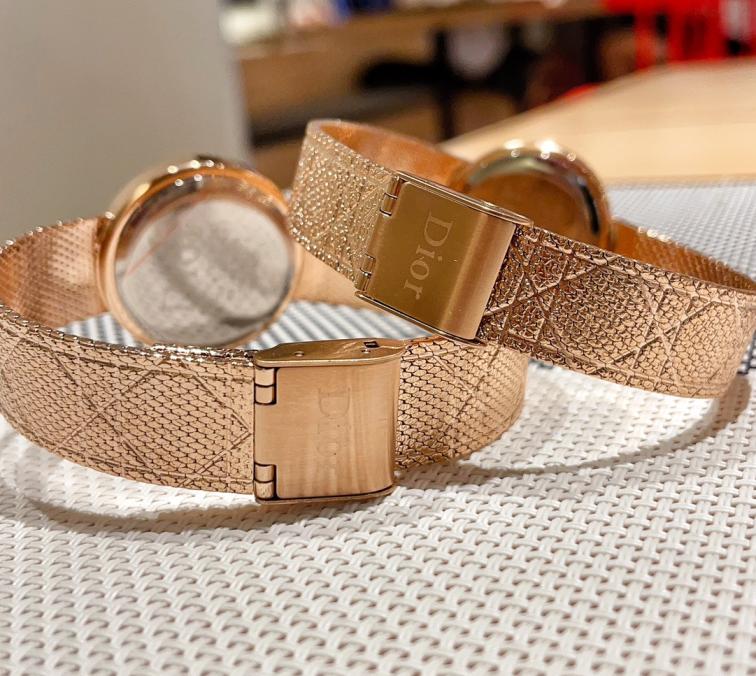 CHD Woman Watches 7 Color's 2 size's