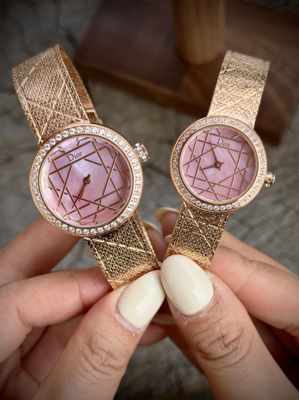 CHD Woman Watches 7 Color's 2 size's