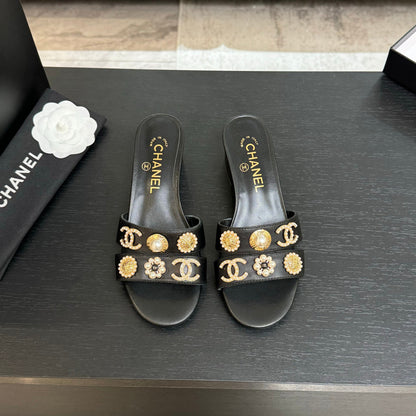 CHL Slippers 2 Color's Woman
