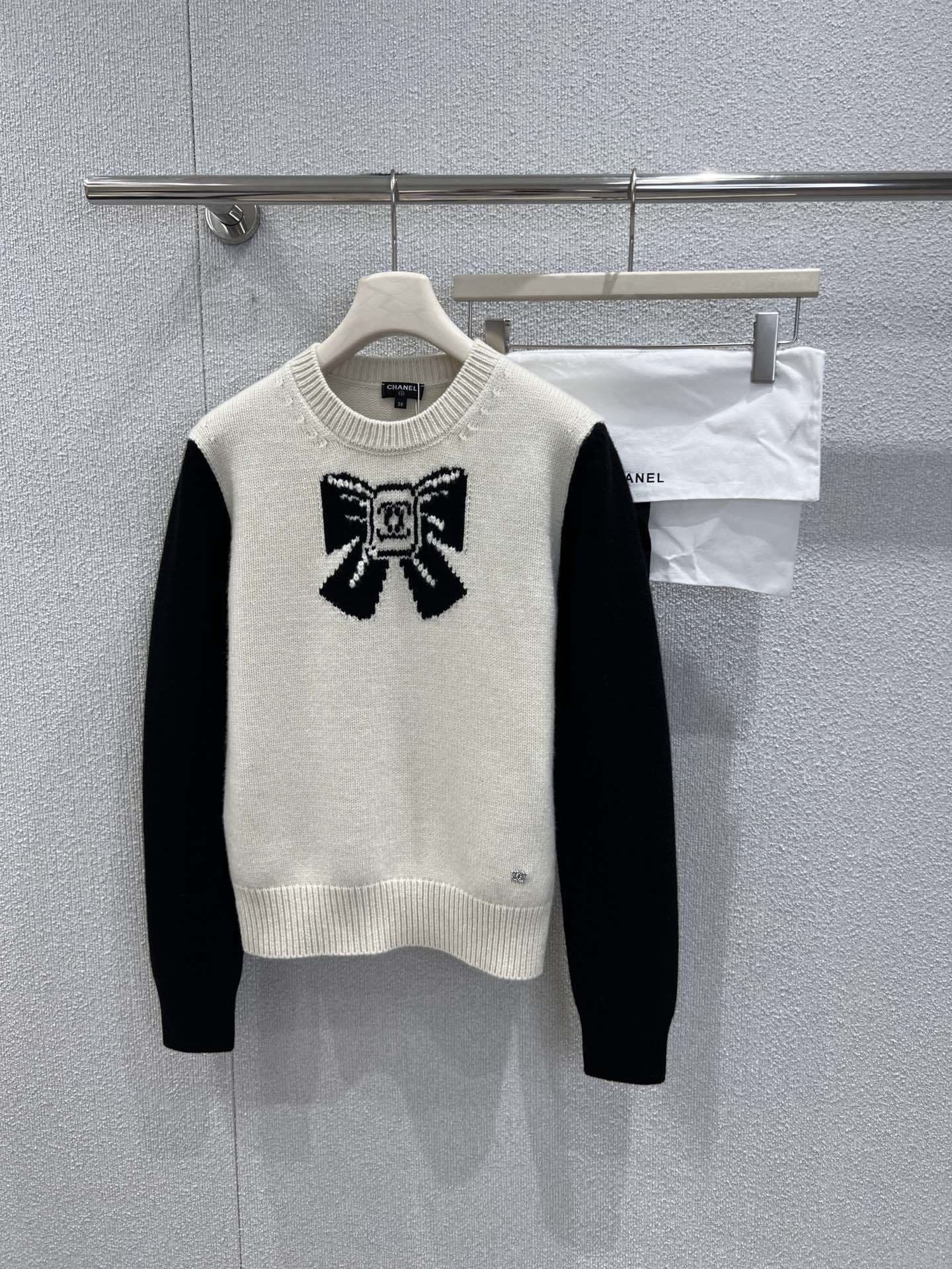 CHL Sweater Woman