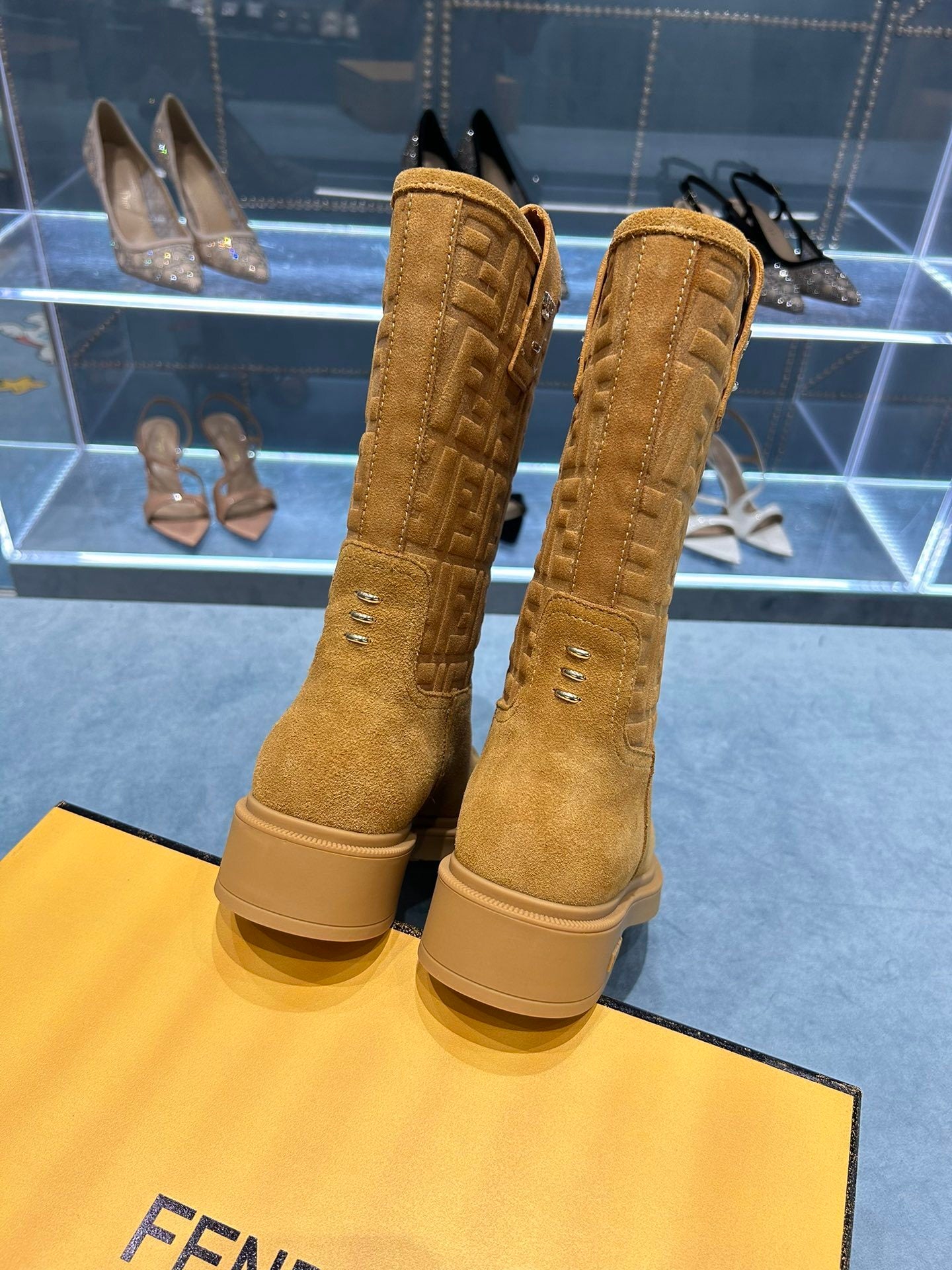 FEN Woman Boots 2 Color's