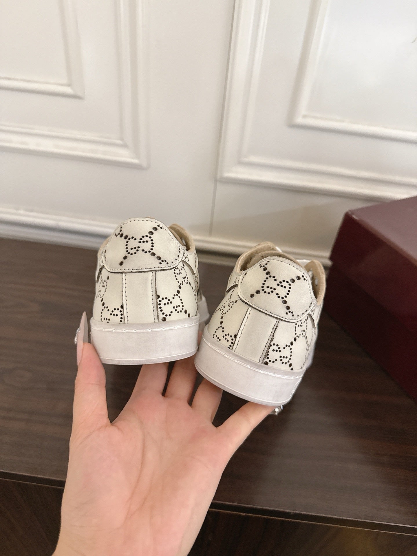 GU Sneakers Woman