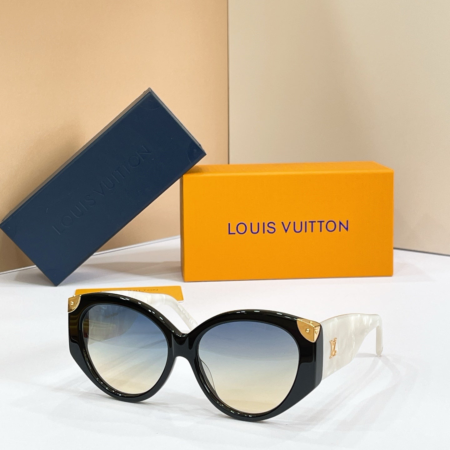 LU Sunglasses 4 Color's