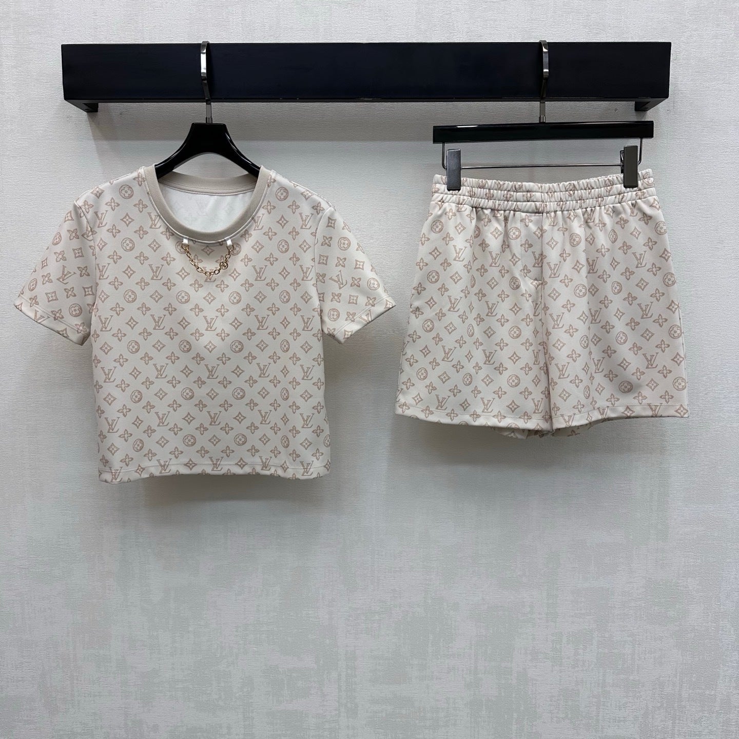 LU Woman Sweater  Skirt set 2 Color's GQ