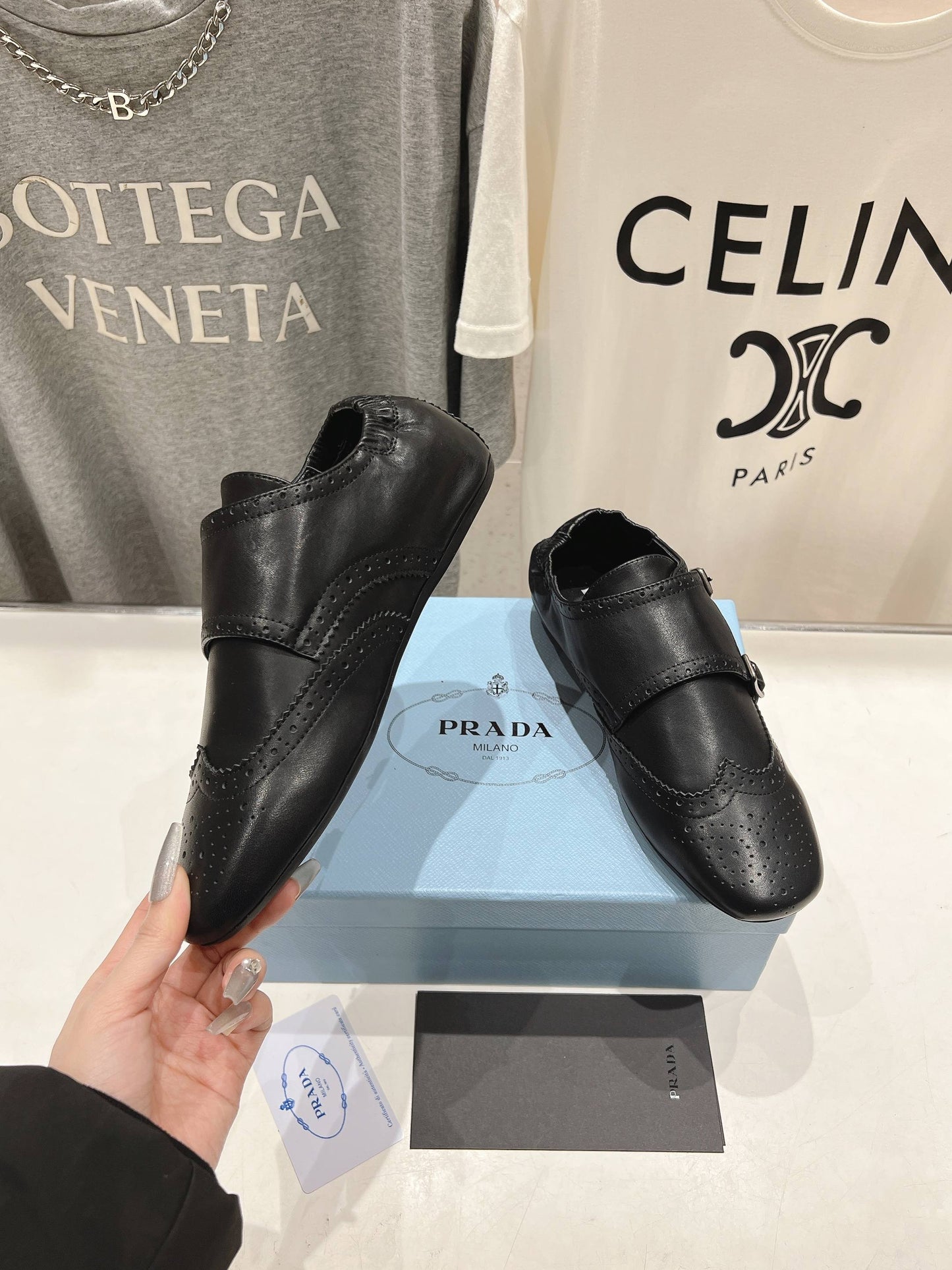 PRD Shoes  Woman 2 Color's