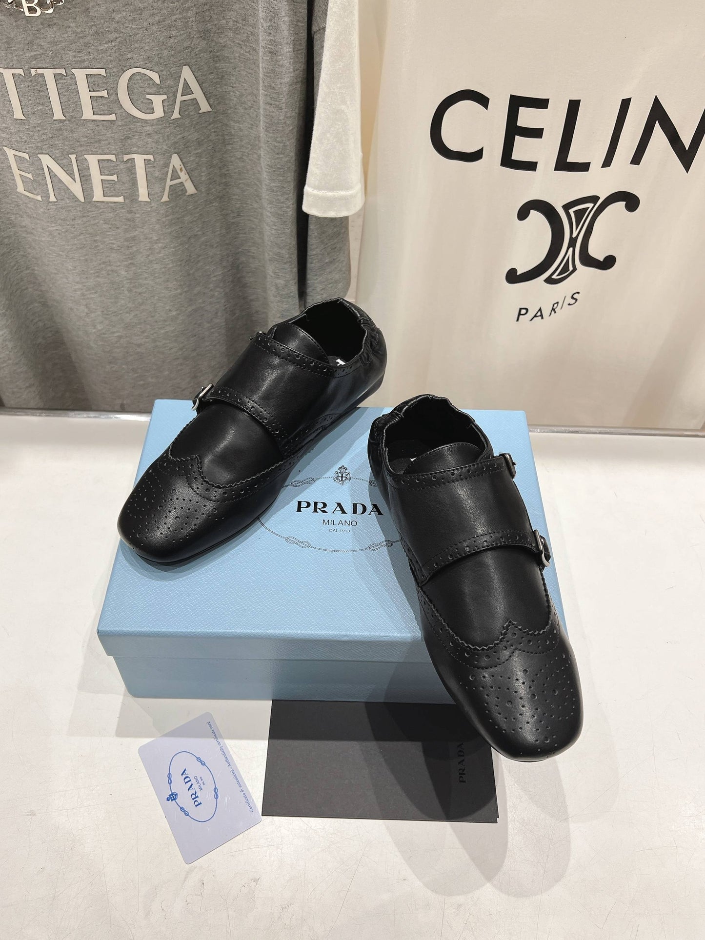 PRD Shoes  Woman 2 Color's